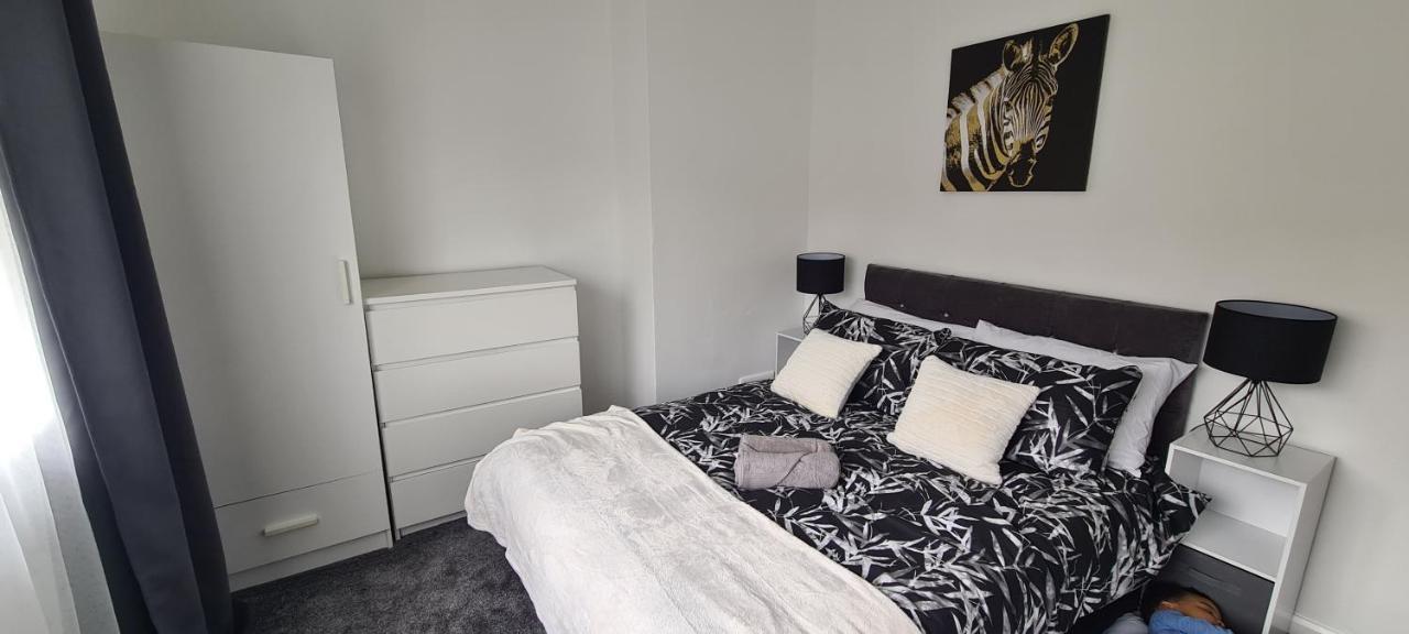 Cosy 3-bedroom House In Aspley *