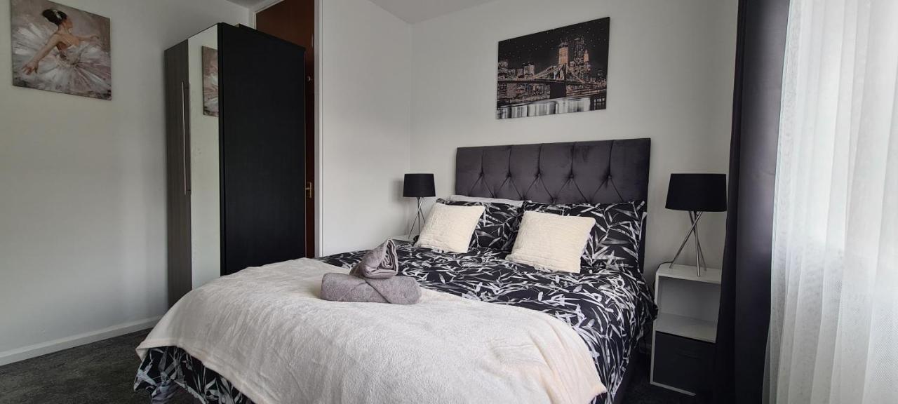 Cosy 3-bedroom House In Aspley Apartment