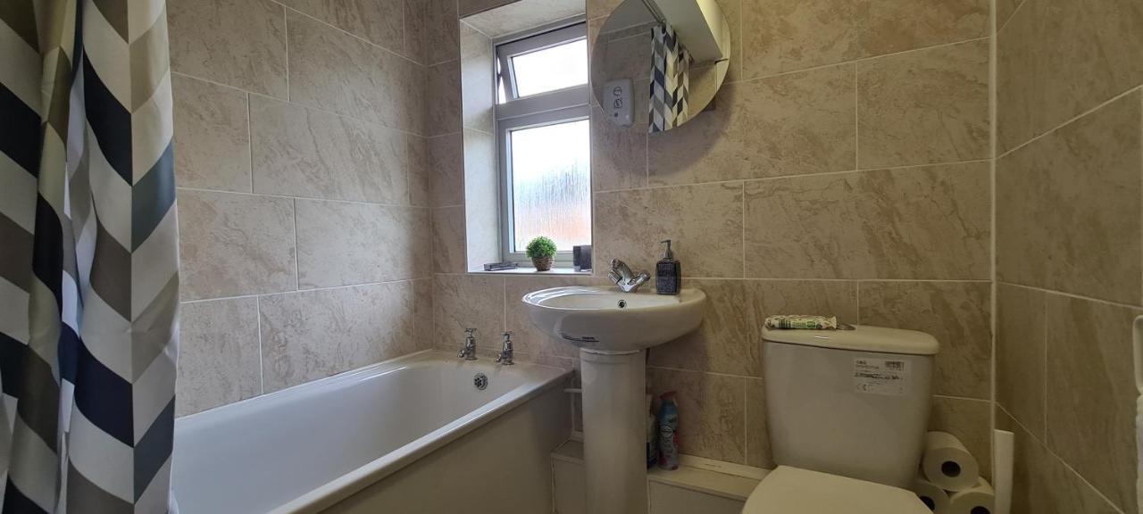 Apartment Cosy 3-bedroom House In Aspley Nottingham